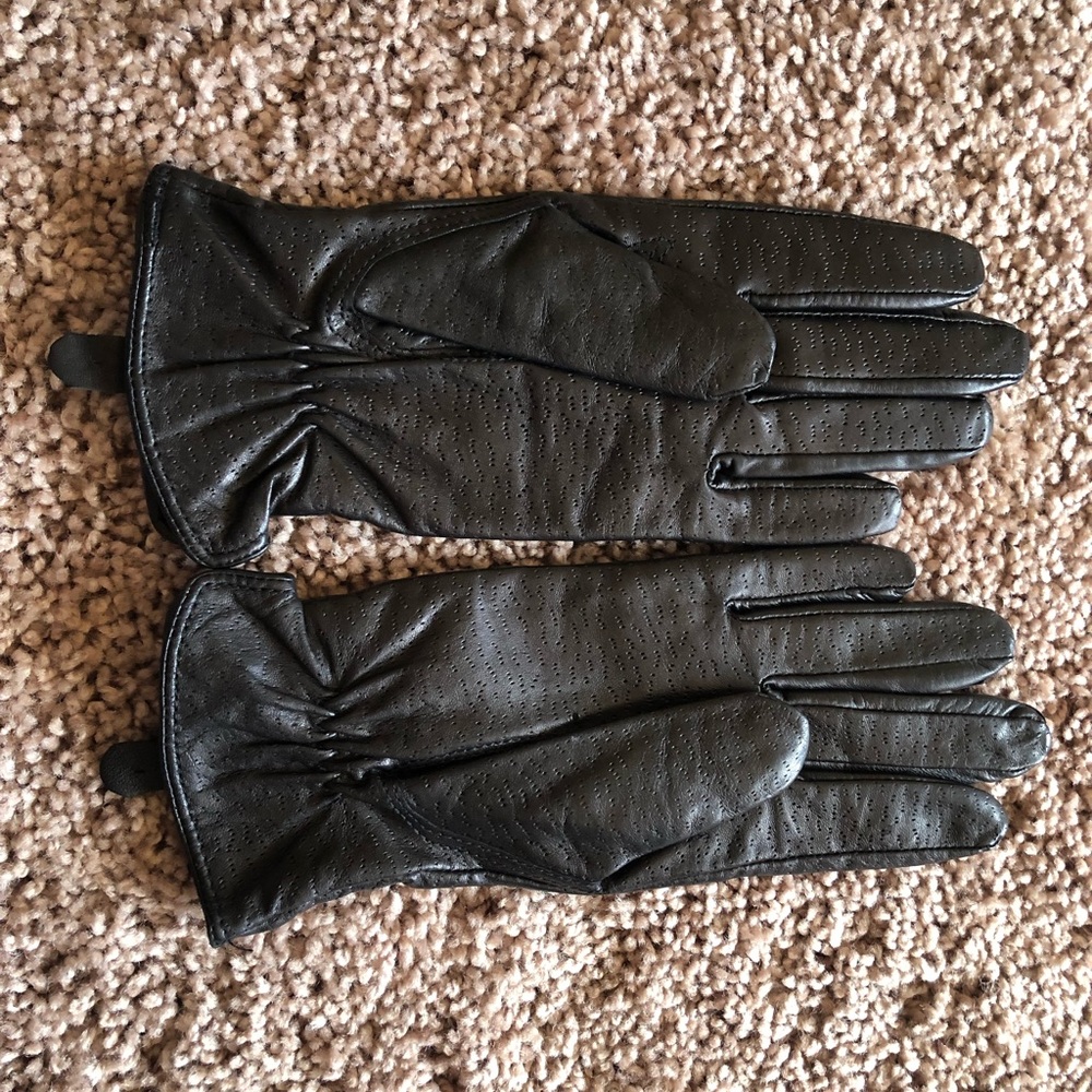 Black leather winter hand gloves